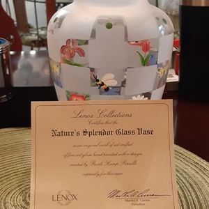 Lenox  Nature's Splendor Glass Vase